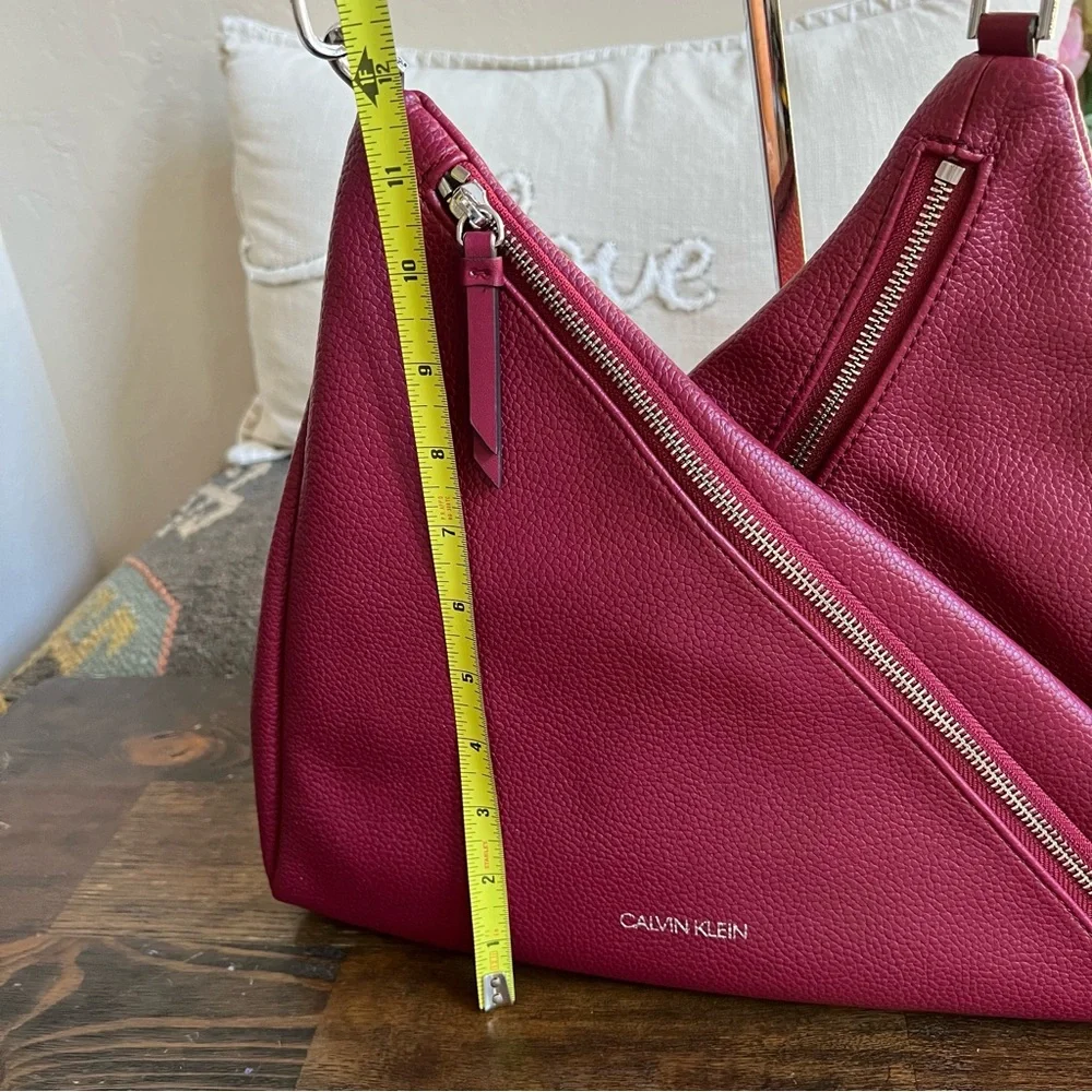 NWOT! Calvin Klein Geo Rocky Road Vegan Leather Hobo Bag In Merlot - Picture 13 of 17